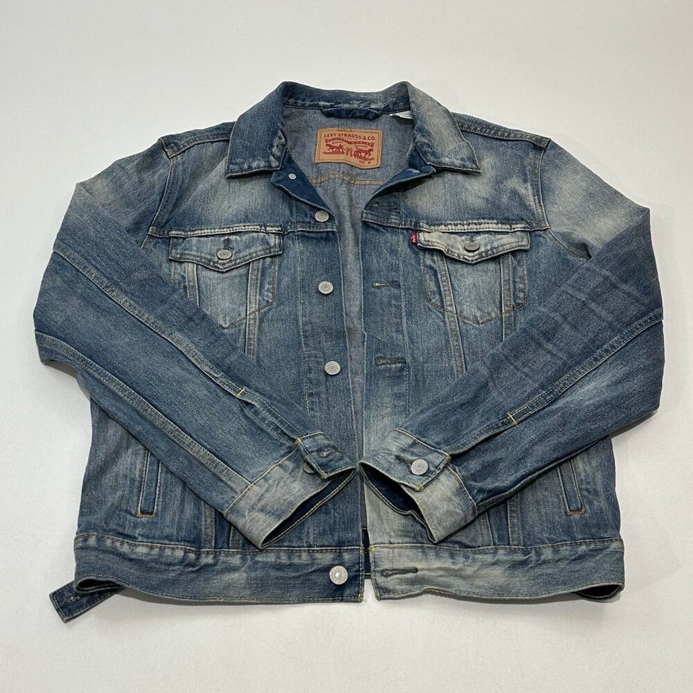 Levi's‎ Men's Denim Jacket Light Wash Trucker Faded Distressed Authentic, Size M